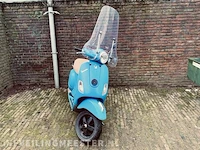 Scooter lx50, vespa, blauw, bouwjaar 2008 - afbeelding 2 van  8
