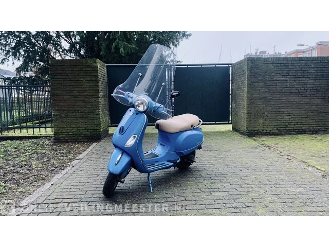 Scooter lx50, vespa, blauw, bouwjaar 2008 - afbeelding 6 van  8