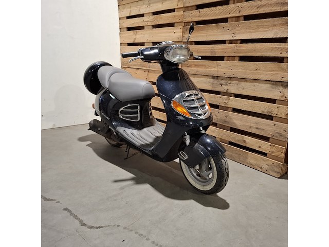 Scooter , malaguti, yesterday - afbeelding 12 van  19