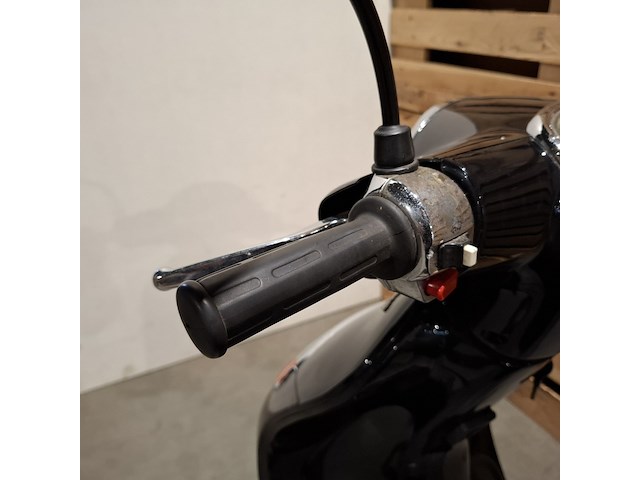 Scooter , malaguti, yesterday - afbeelding 19 van  19