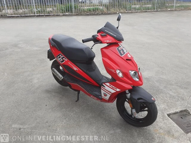 Scooter malagutie, phantom f12r, rood, bouwjaar 2009 - afbeelding 13 van  15