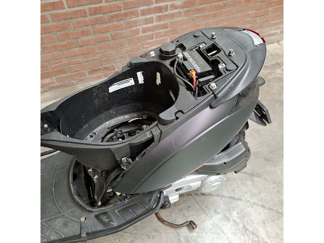 Scooter, piaggio, zip - afbeelding 25 van  36