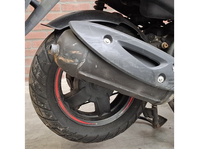Scooter, piaggio, zip - afbeelding 33 van  36