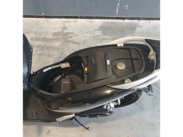 Scooter sym, symphony st, bouwjaar 2019 - afbeelding 21 van  26
