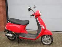 Scooter vespa piaggio c38 met kenteken fs-936-k. datum eerste toelating 29-05-2008.