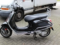 Scooter vespa piaggio sprint met kenteken fbh-25-h. datum eerste toelating 05-08-2020. - afbeelding 5 van  8