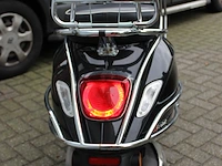 Scooter vespa piaggio sprint met kenteken fbh-25-h. datum eerste toelating 05-08-2020. - afbeelding 6 van  8