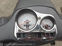 Scooter vespa s50, s50, zwart, bouwjaar 2011 - afbeelding 2 van  13