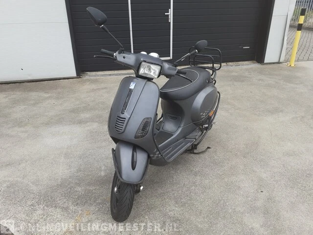 Scooter vespa s50, s50, zwart, bouwjaar 2011 - afbeelding 6 van  13