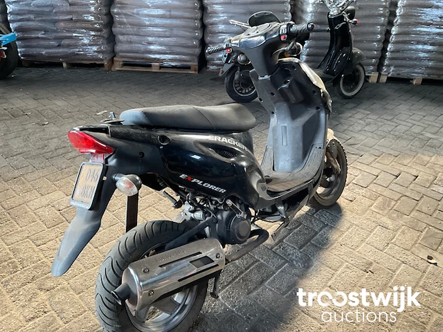 Scooter - afbeelding 4 van  8