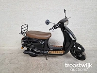 Scooter - afbeelding 2 van  6