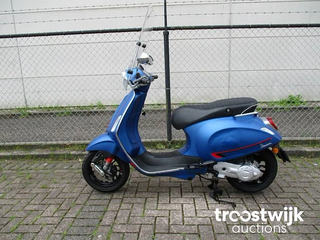 Scooter - afbeelding 1 van  9