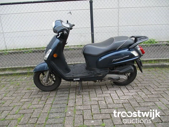 Scooter - afbeelding 1 van  9