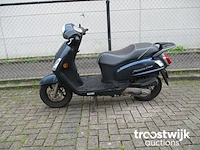 Scooter - afbeelding 1 van  9