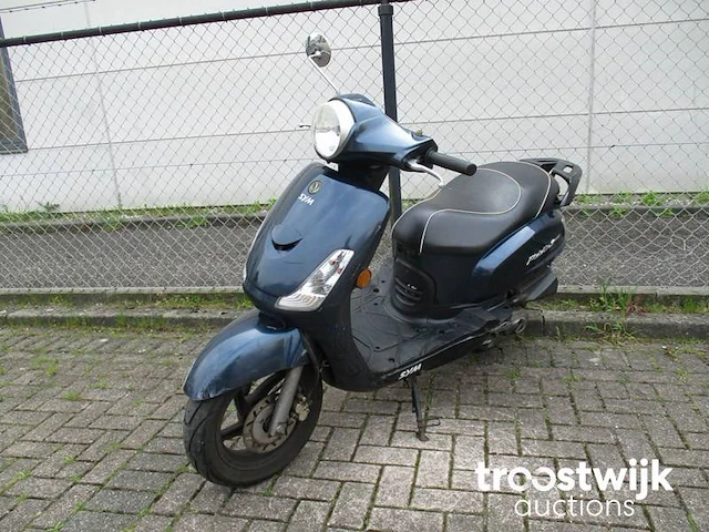 Scooter - afbeelding 2 van  9