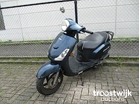 Scooter - afbeelding 2 van  9