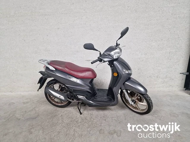Scooter - afbeelding 1 van  6