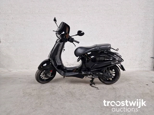 Scooter - afbeelding 1 van  7