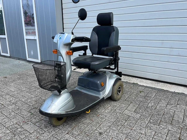 Scootmobiel invalide vervoer 1 peroons - personenvervoer - afbeelding 1 van  8