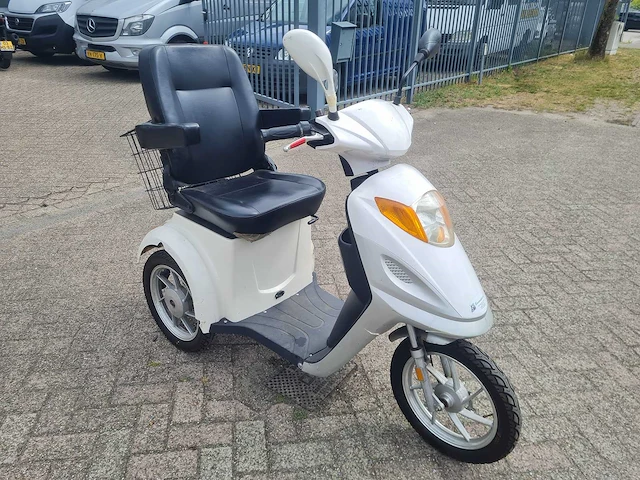Scootmobiel olix - - afbeelding 2 van  6