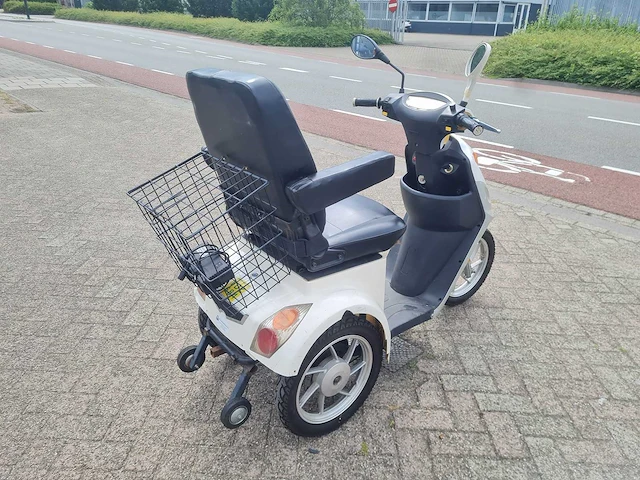 Scootmobiel olix - - afbeelding 3 van  6