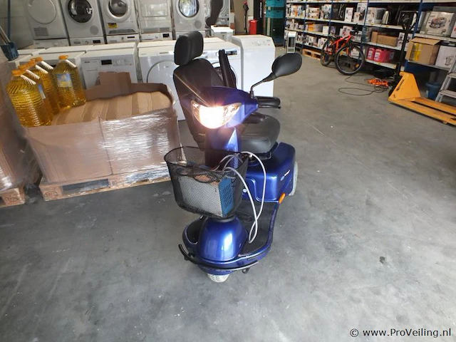 Scootmobiel - afbeelding 2 van  2