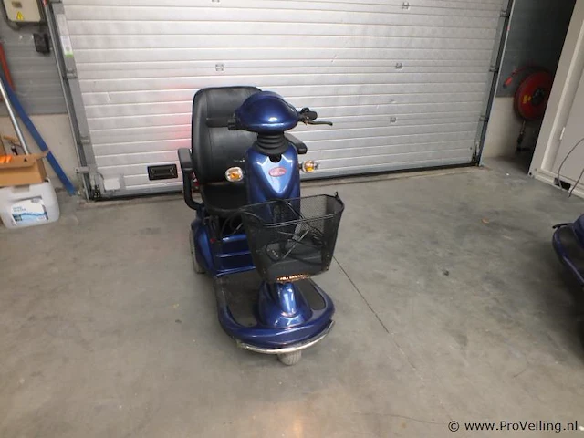 Scootmobiel - afbeelding 1 van  4