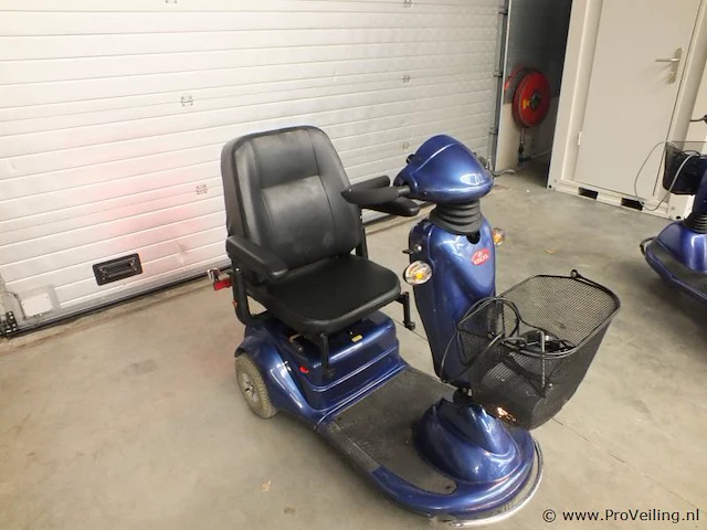 Scootmobiel - afbeelding 2 van  4