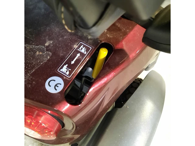 Scootmobiel - afbeelding 8 van  18