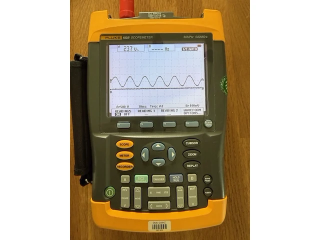 Scope meter, 2 kanaals compleet met koffer, meet probes en snoeren, fluke, 192b , geel - afbeelding 3 van  8