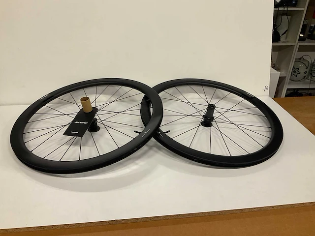 Scope s4-disc brake-skf-shimano carbon wielenset - afbeelding 1 van  6