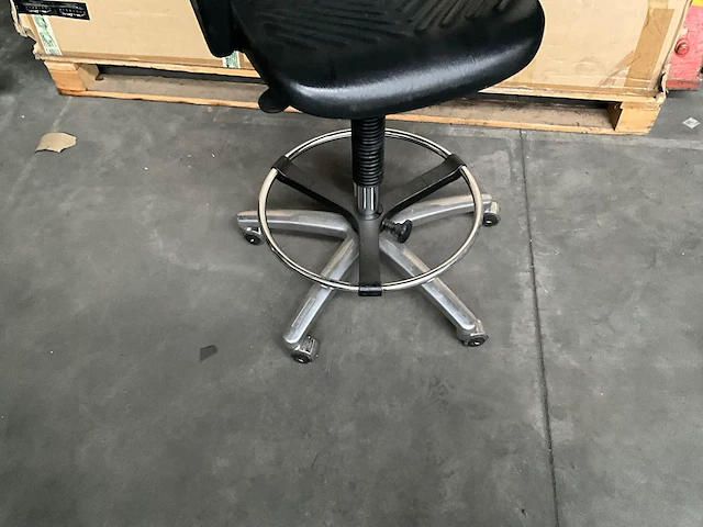 Score - in hoogte verstelbare/verrijdbare werkstoel 68cm - afbeelding 3 van  3