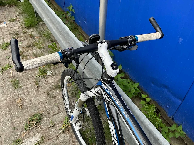 Scott 30 scale mountainbike - afbeelding 6 van  10
