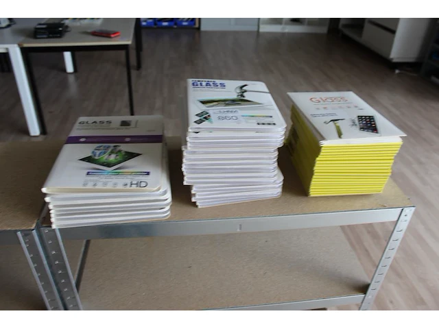 Screenprotectors voor tablets ruim 45 stuks - afbeelding 1 van  2