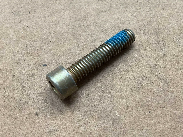 Screw socked head (90x) - afbeelding 1 van  5