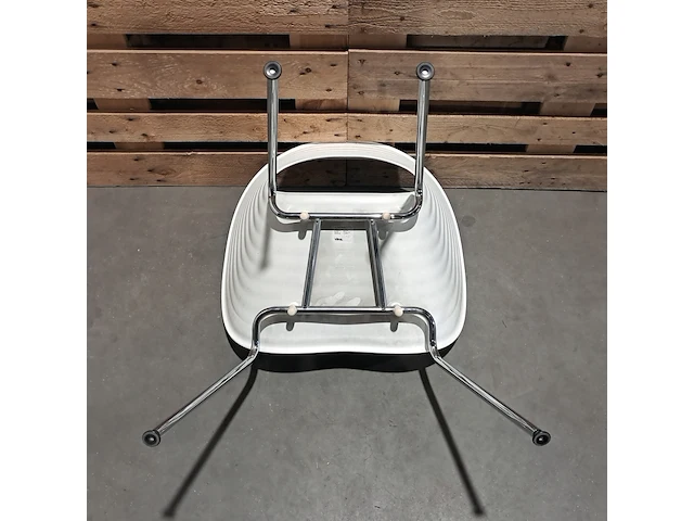 Sculpturale stoel vitra., tom vac, wit | chroom, design ron arad - afbeelding 6 van  7