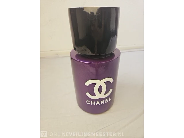 Sculptuur - chanel nagellak pot xxl - cobra art gallery - afbeelding 2 van  5
