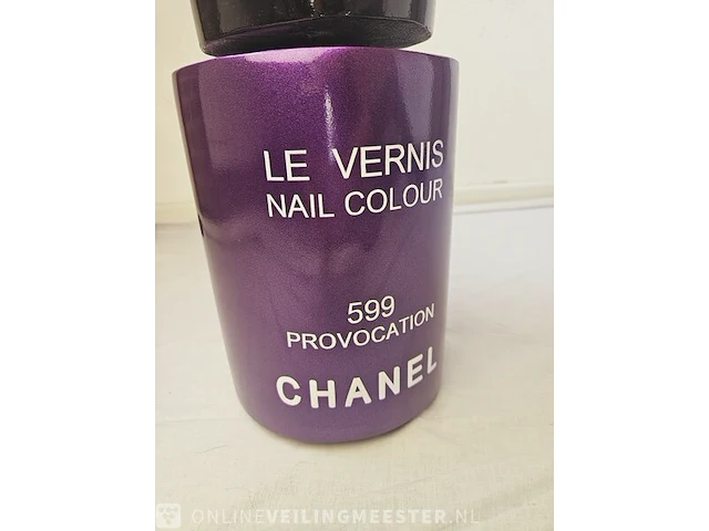 Sculptuur - chanel nagellak pot xxl - cobra art gallery - afbeelding 5 van  5