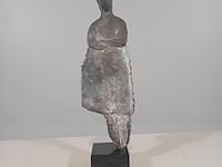 Sculptuur, elisabeth verga, tunde, 1997 - afbeelding 1 van  8