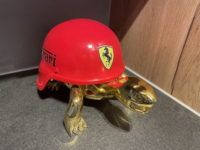 Sculptuur, ferrari, schildpad - afbeelding 6 van  12