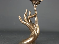 Sculptuur hand met bloem - afbeelding 2 van  5