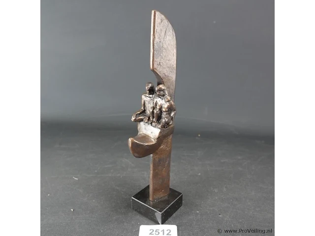 Sculptuur hans van heerd - afbeelding 1 van  5