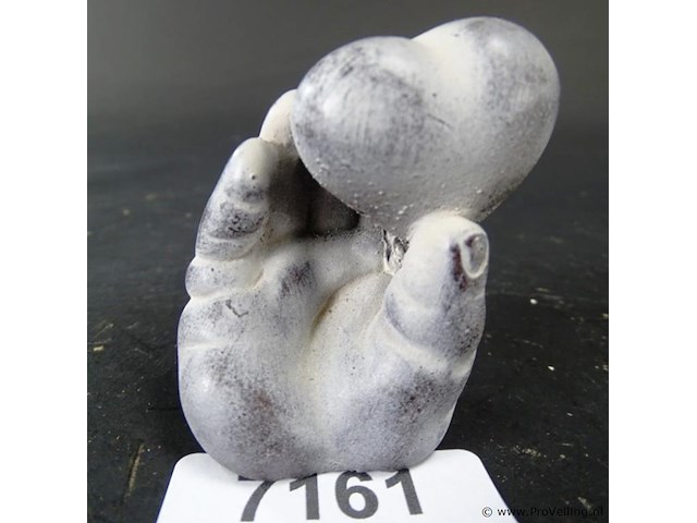 Sculptuur hart in hand - afbeelding 1 van  3