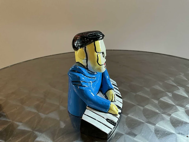 Sculptuur herman brood “piano” - afbeelding 4 van  5