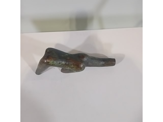 Sculptuur, tine van de weyer, met één been slepend, 2001 - afbeelding 2 van  6