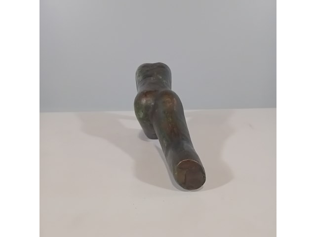 Sculptuur, tine van de weyer, met één been slepend, 2001 - afbeelding 5 van  6