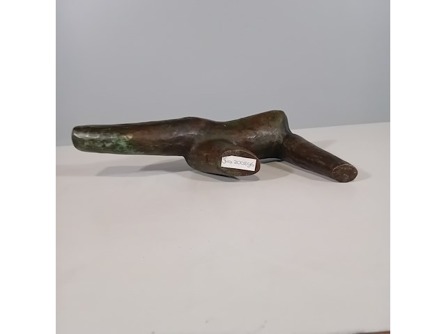 Sculptuur, tine van de weyer, met één been slepend, 2001 - afbeelding 6 van  6