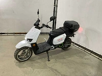 Scutum - snorscooter - e-scooter - afbeelding 8 van  18