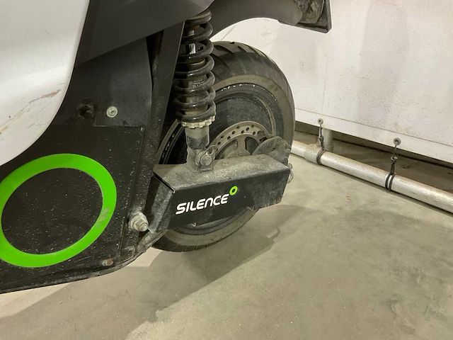 Scutum - snorscooter - e-scooter - afbeelding 18 van  18
