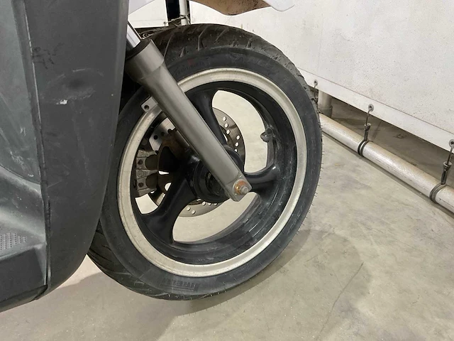 Scutum - snorscooter - e-scooter - afbeelding 16 van  17